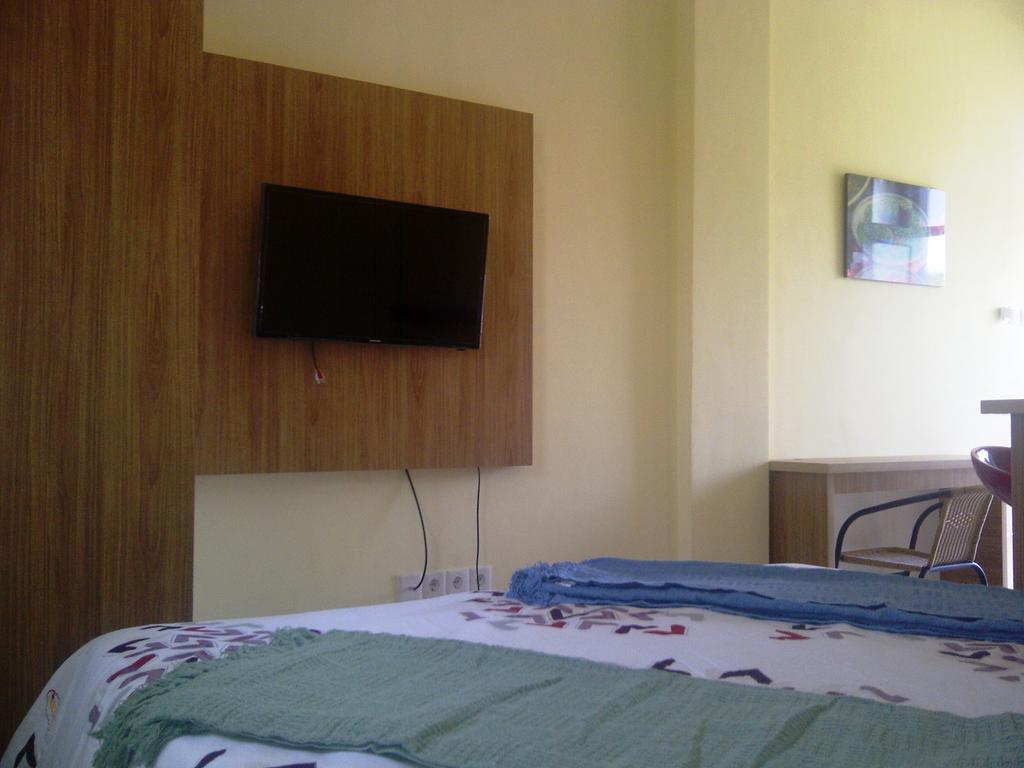 Makassar Breeze Place Residence Phòng bức ảnh